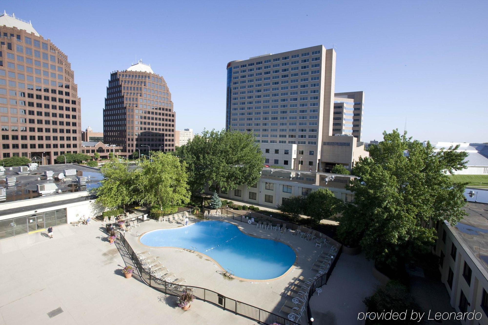Holiday Inn Country Club Plaza Kansas City Exterior photo